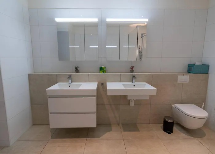 Interlaken Peak View *