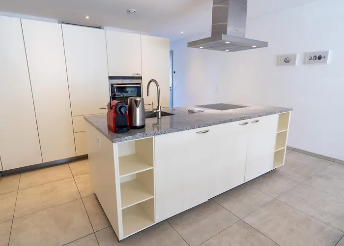 Interlaken Peak View 因特拉肯